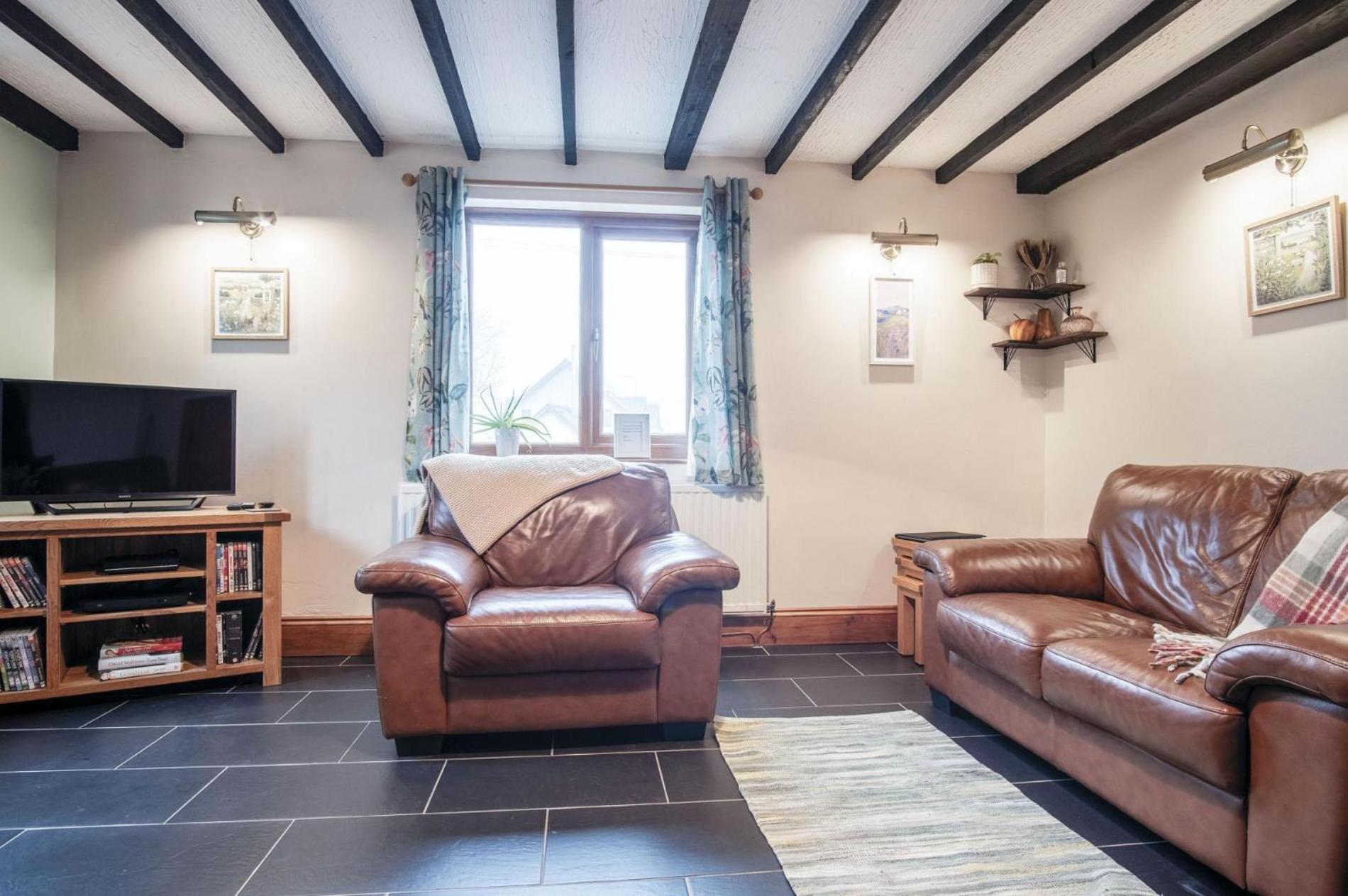 The Brambles - 2 Bedroom Cottage - Llanteg エクステリア 写真