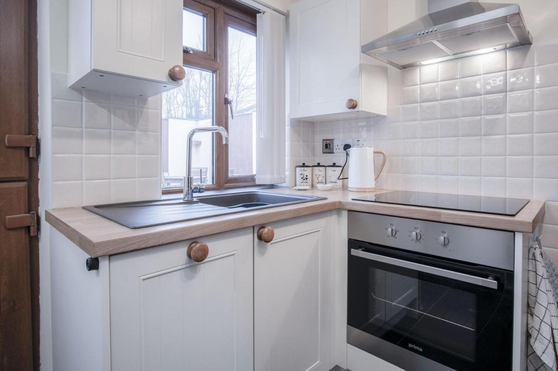 The Brambles - 2 Bedroom Cottage - Llanteg エクステリア 写真