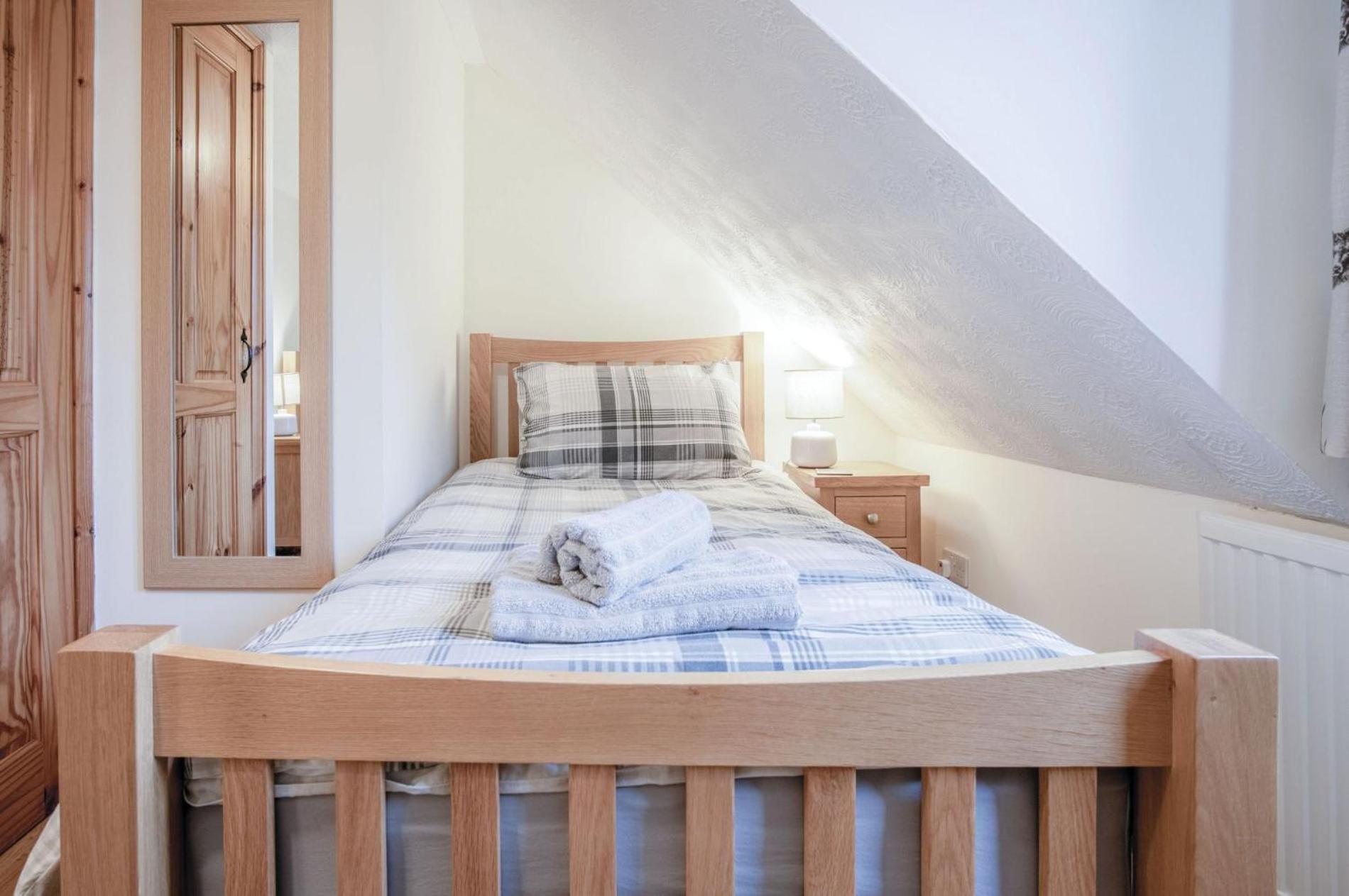 The Brambles - 2 Bedroom Cottage - Llanteg エクステリア 写真