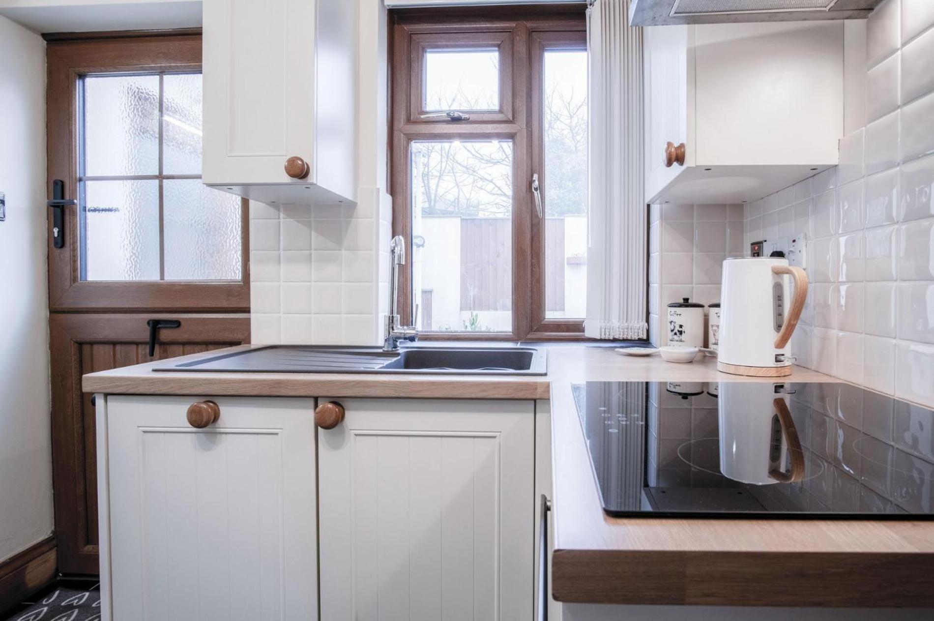 The Brambles - 2 Bedroom Cottage - Llanteg エクステリア 写真