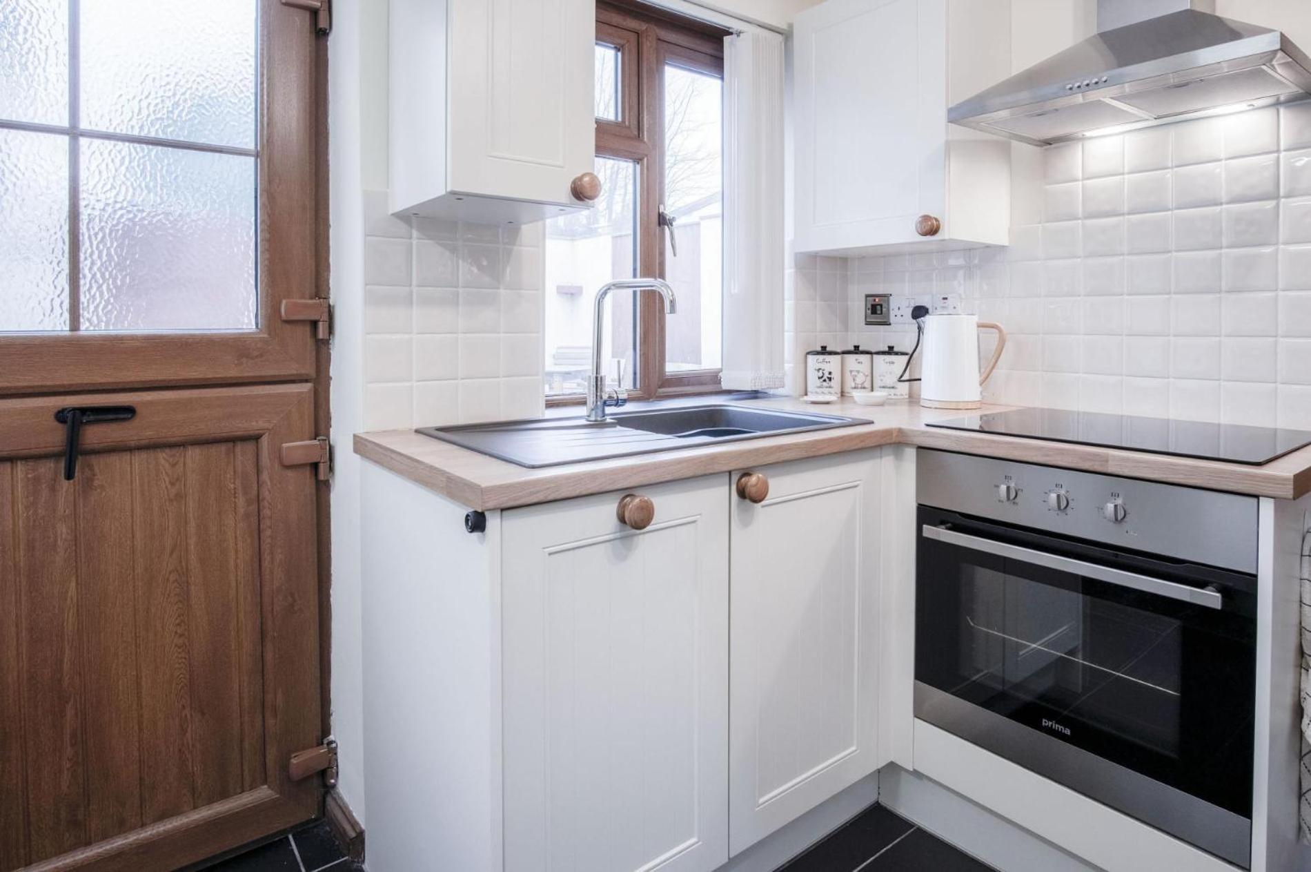 The Brambles - 2 Bedroom Cottage - Llanteg エクステリア 写真