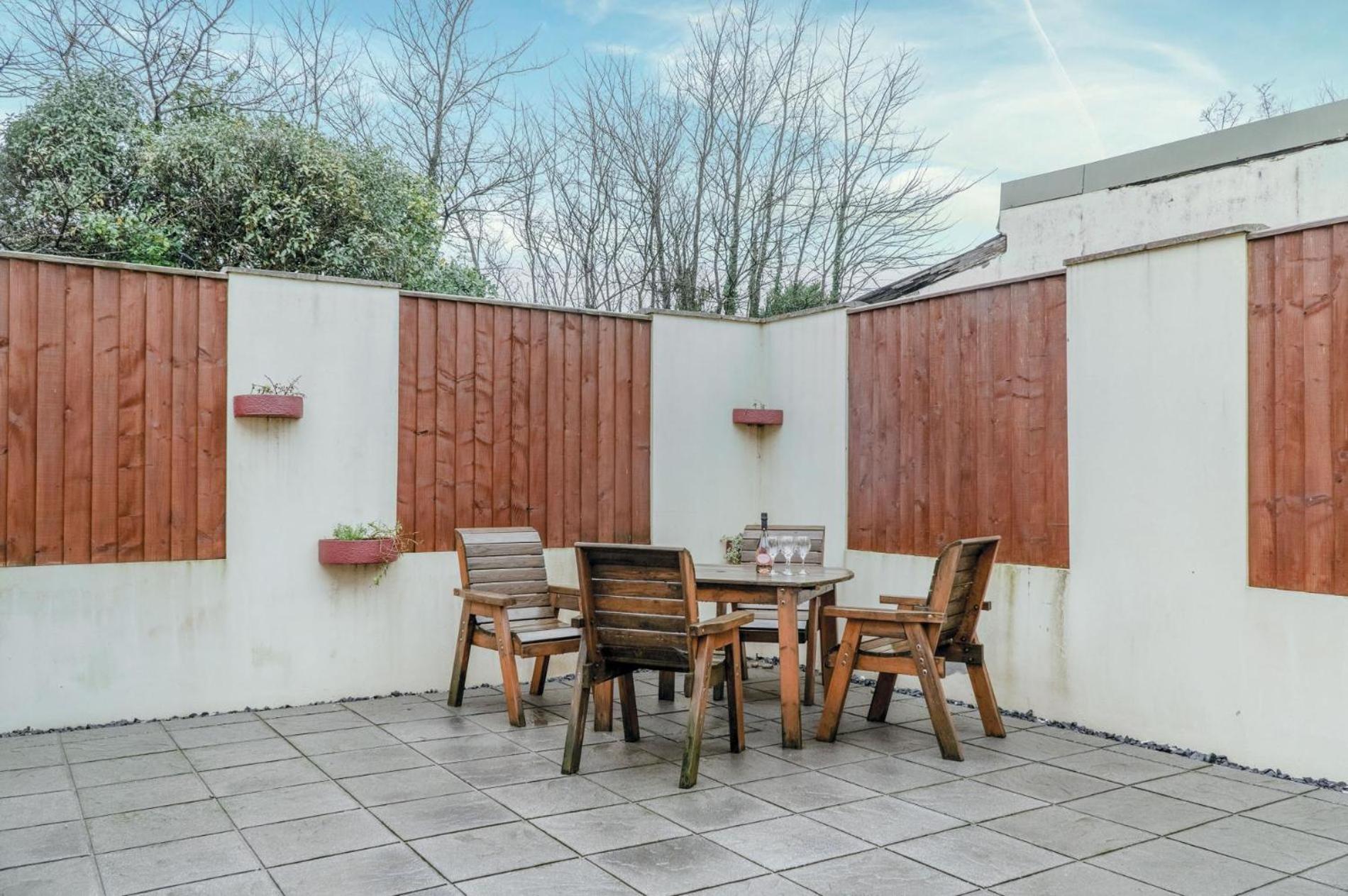 The Brambles - 2 Bedroom Cottage - Llanteg エクステリア 写真